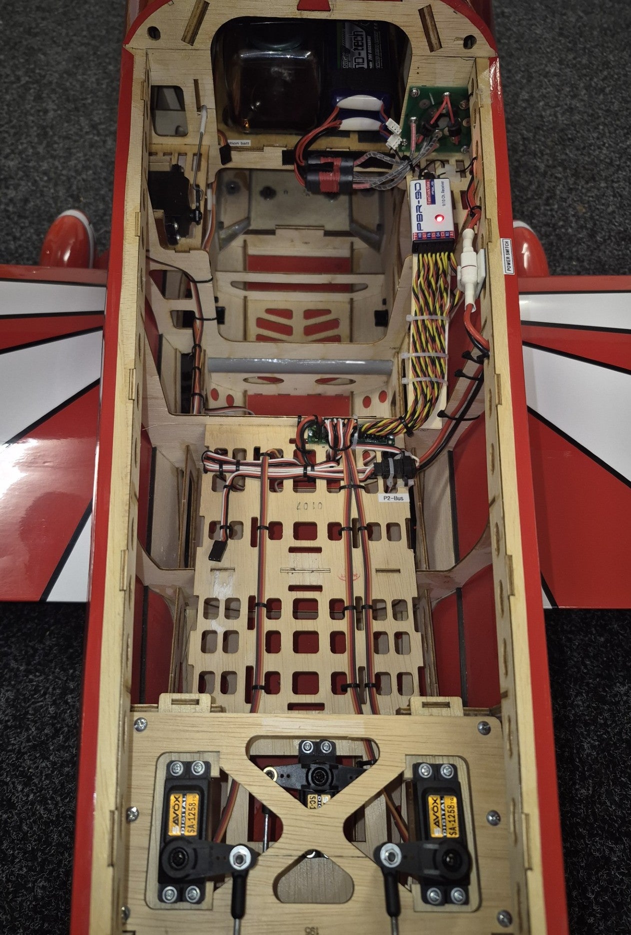 Hangar 9 Pitts S-2B w/Saito FG61 Twin